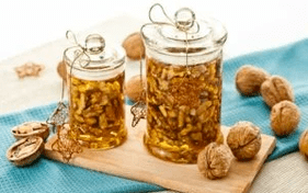 Madu sareng walnut